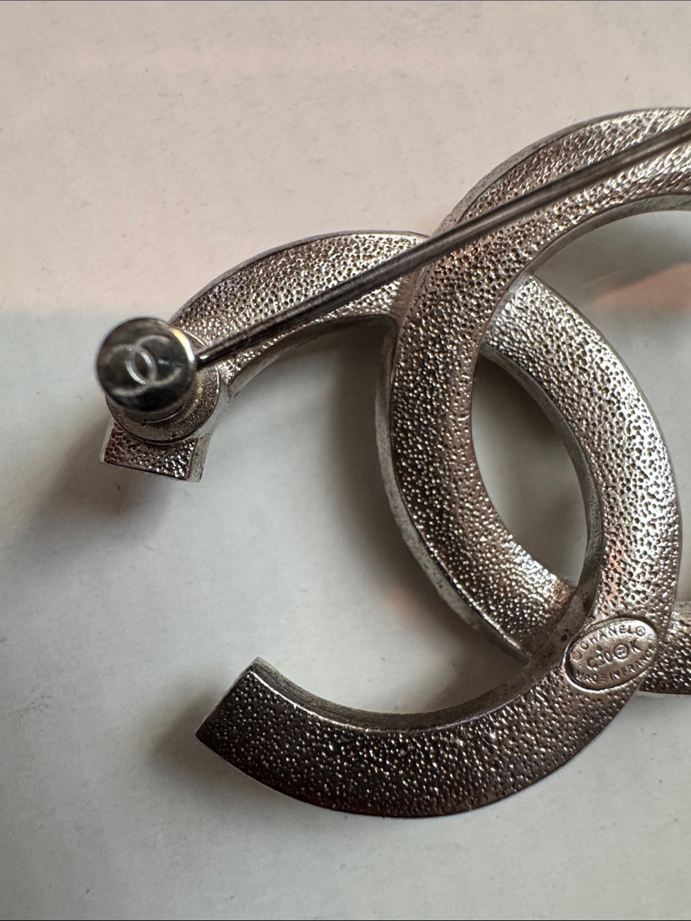 Chanel brooch - Picture 12 of 12